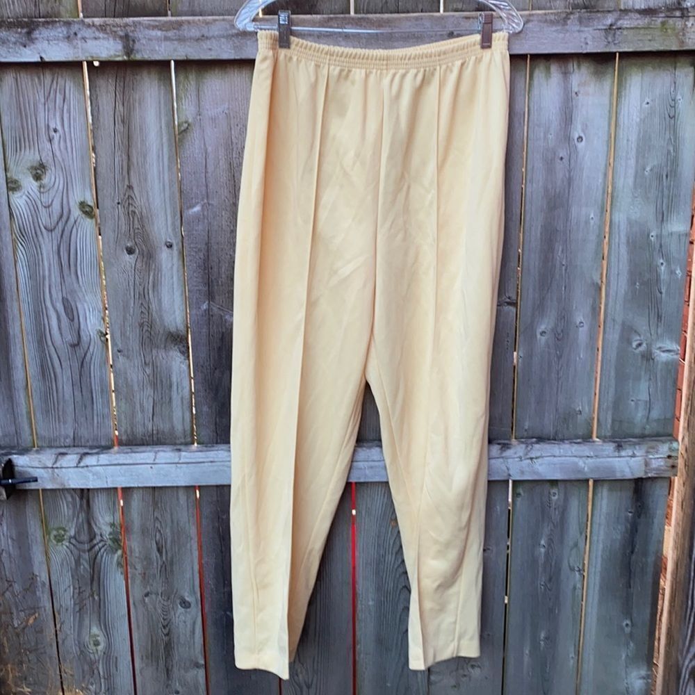 Roaman’s Yellow Stretch waist pants sz. S